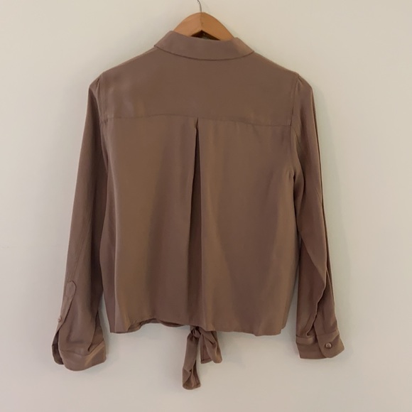 Cremieux Tan Blouse size large NWT - Picture 2 of 5